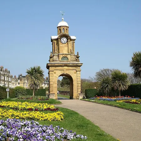 The Lonsdale * Scarborough